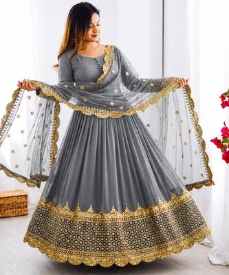Grey faux georgette embroidered gown set 2