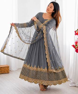 Grey faux georgette embroidered gown set 3