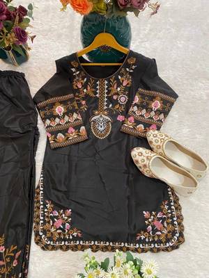 Black crepe embroidered farshi salwar set 4