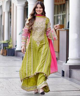 Parrot green silk blend embroidered palazzo set 2