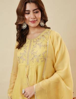 Light yellow silk blend embroidered palazzo set 3