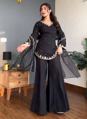 Black silk blend embroidered palazzo set 2