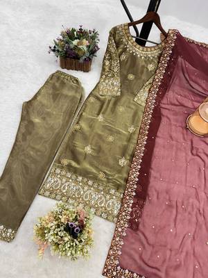 Champagne silk blend embroidered kurta set 3