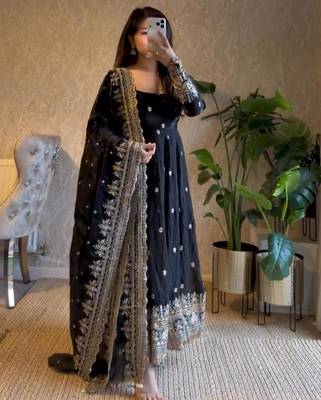 Black georgette embroidered anarkali set 1