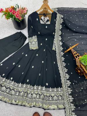 Black georgette embroidered anarkali set 4