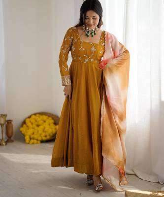 Mustard silk blend embroidered gown set 2