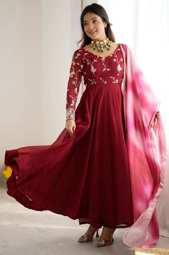 Magenta silk blend embroidered gown set