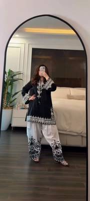 Black crepe embroidered farshi salwar kurta set 1