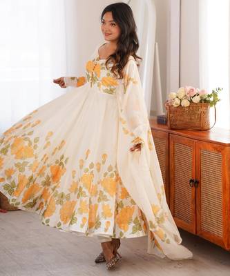 White organza printed anarkali set 2