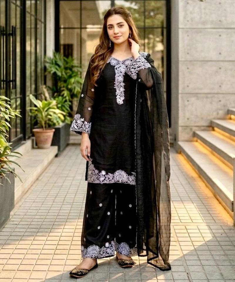 Black chanderi embroidered palazzo set