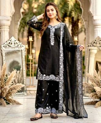 Black chanderi embroidered palazzo set 2
