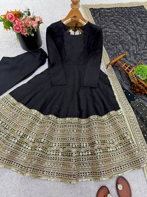 Black silk blend embroidered anarkali set 3