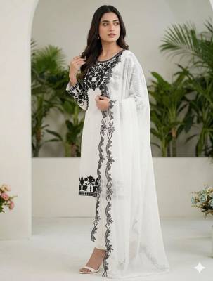 White faux georgette embroidered kurta set 2