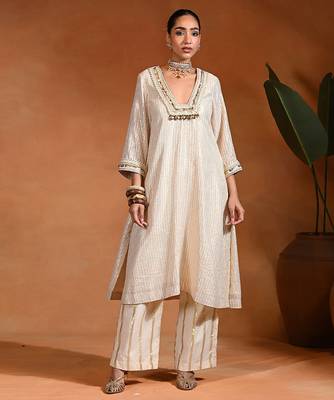 Ivory embroidered cotton lurex kurta set 1