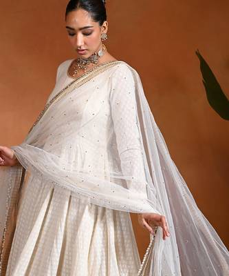 Ivory white embroidered jacquard anarkali set 4