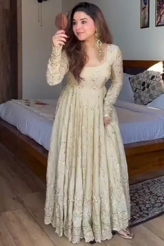 Cream crunchy silk gown & pants set
