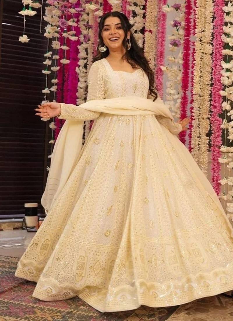 White faux blooming anarkali suit