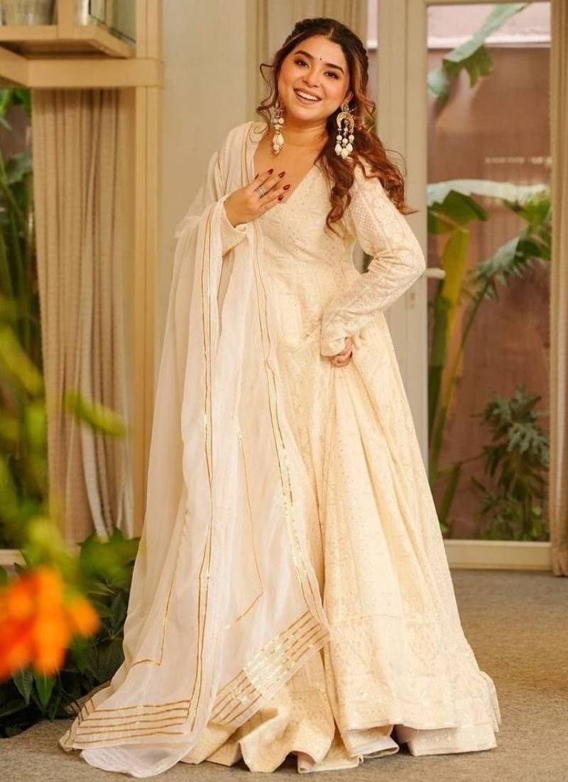 White georgette anarkali gown set & zari