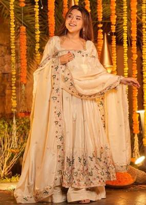 Heavy white silk gown & palazzo set 2