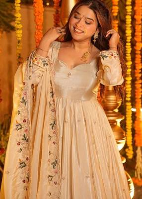 Heavy white silk gown & palazzo set 4