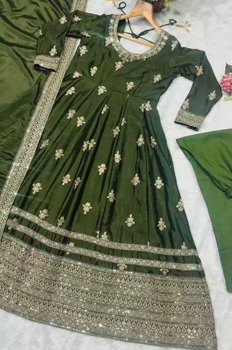 Green chinon silk suit with & sequins
