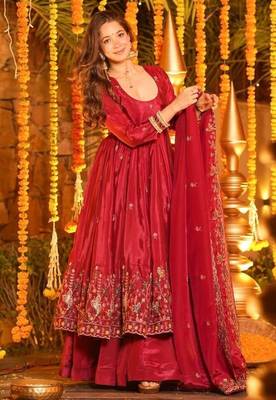 Heavy red silk gown & palazzo set 2