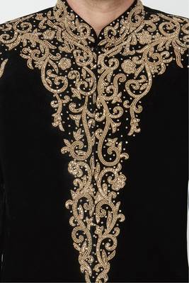 Black hand embroidered velvet sherwani for men 2