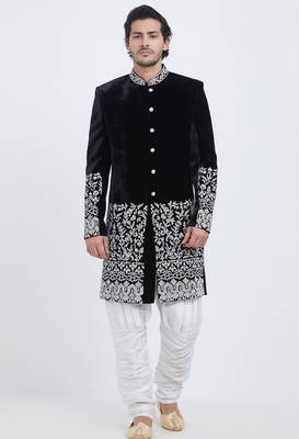 Black hand embroidered velvet sherwani for men 1