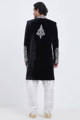 Black hand embroidered velvet sherwani for men 3