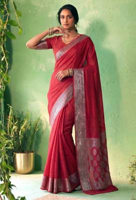Traditional self print & heavy metallic zari border saree with blouse 4