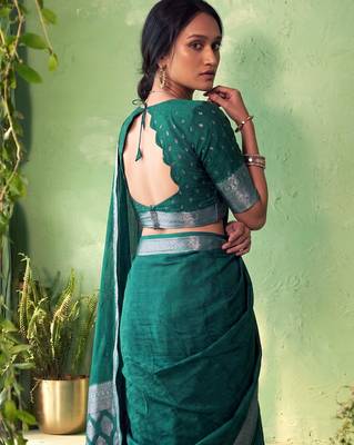 Traditional self print & heavy metallic zari border saree with blouse 3