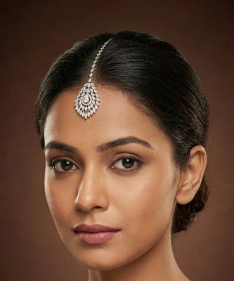 Rhodium plated american diamond maang tikka 1