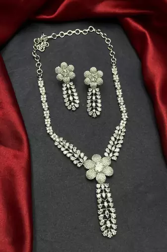 Exquisite Flower Necklace Set Silver Plated Floral Bridal Marquise Cut CZ Drop Earrings