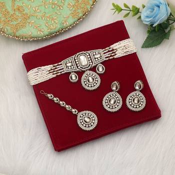 White color choker kundan necklace set 1