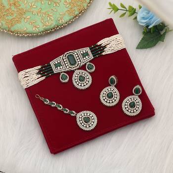 Green color choker kundan necklace set 1