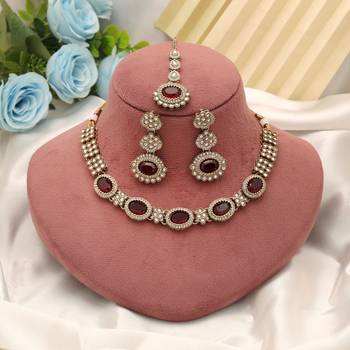 Maroon color kundan necklace set 2