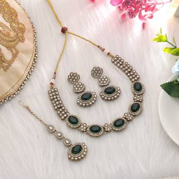 Green color kundan necklace set 1