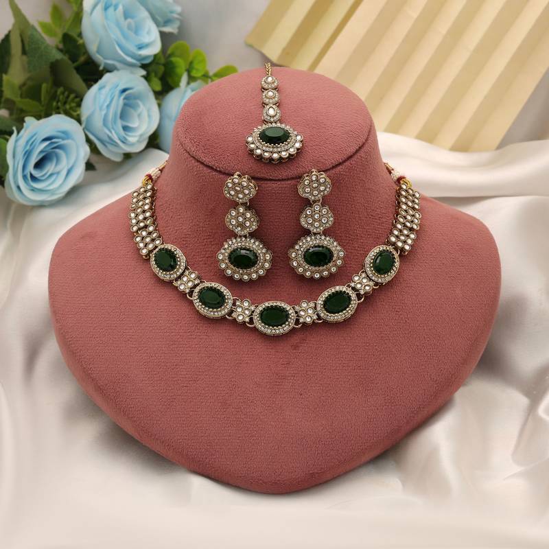 Green color kundan necklace set