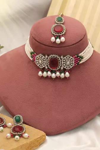 Rani & green color choker kundan necklace set