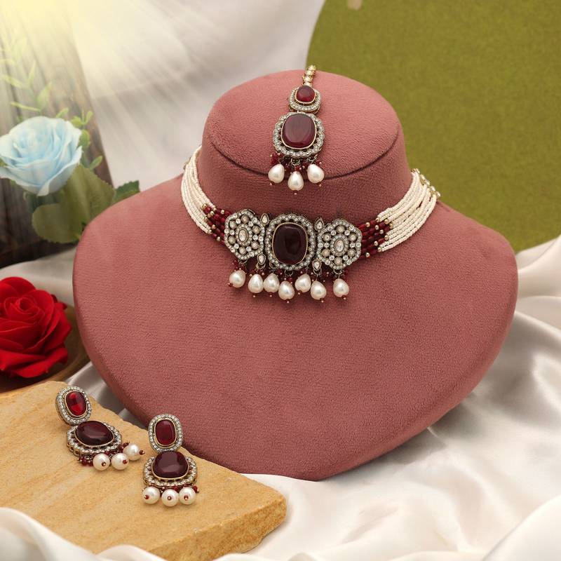 Maroon color choker kundan necklace set