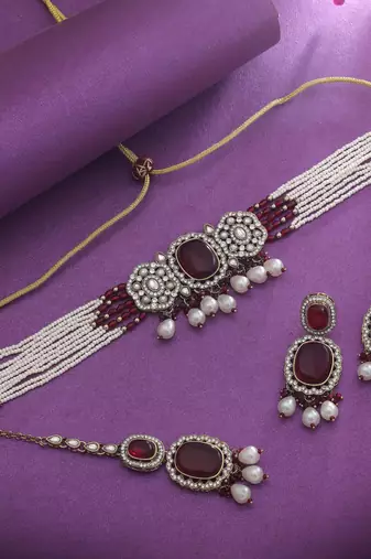 Maroon color choker kundan necklace set