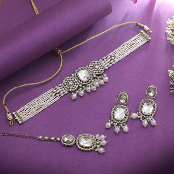 White color choker kundan necklace set 2