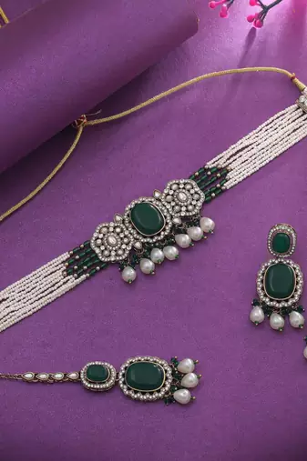 Green color choker kundan necklace set