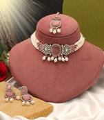 Light pink color choker kundan necklace set