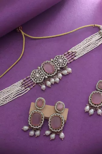 Light pink color choker kundan necklace set
