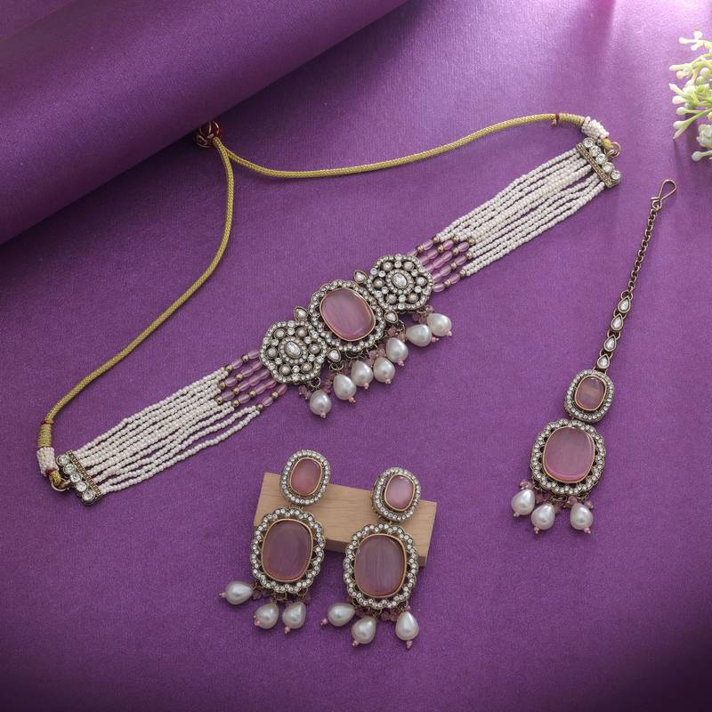 Light pink color choker kundan necklace set