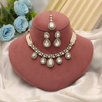 White color kundan necklace set 2
