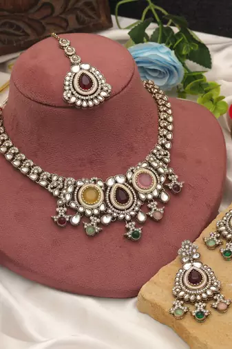 Multi color kundan necklace set