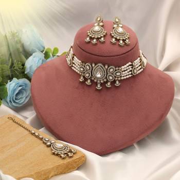 White color choker kundan necklace set 2