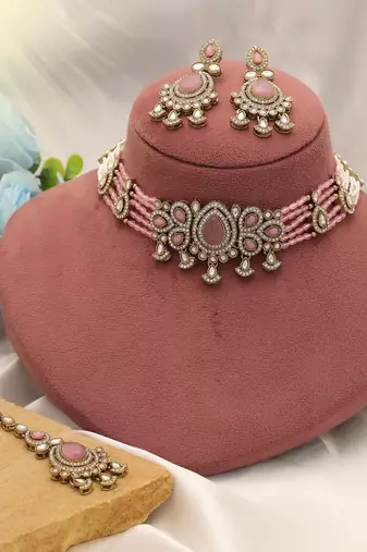 Light pink color choker kundan necklace set